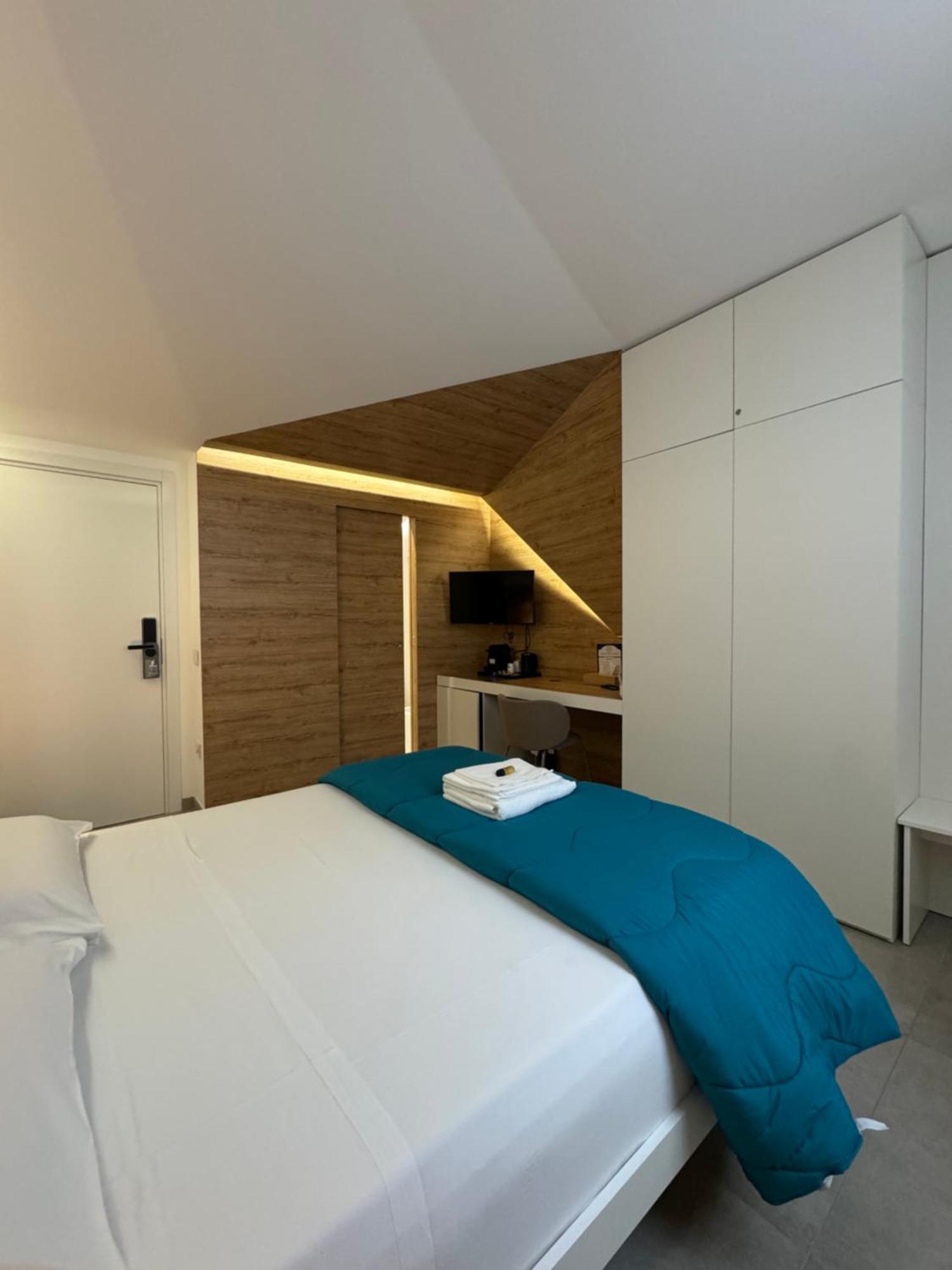 Space Tower Rooms Napoli Eksteriør bilde