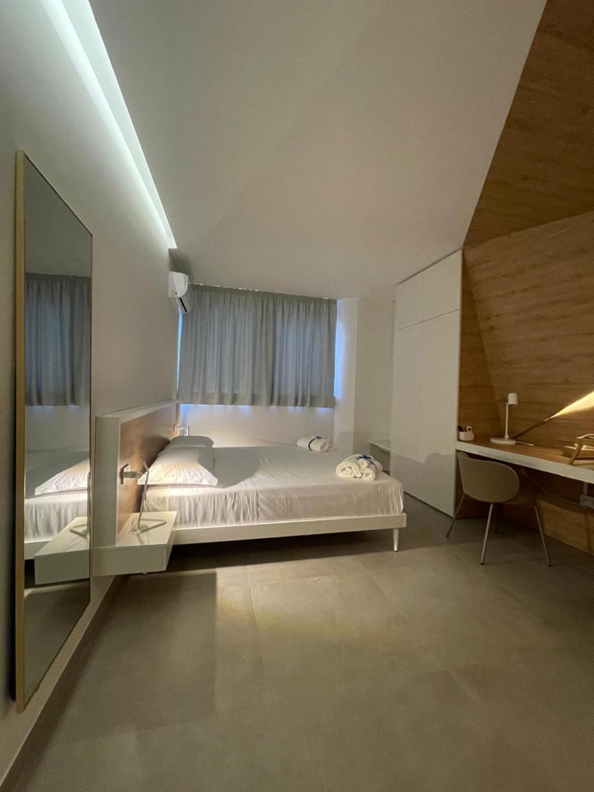 Space Tower Rooms Napoli Eksteriør bilde